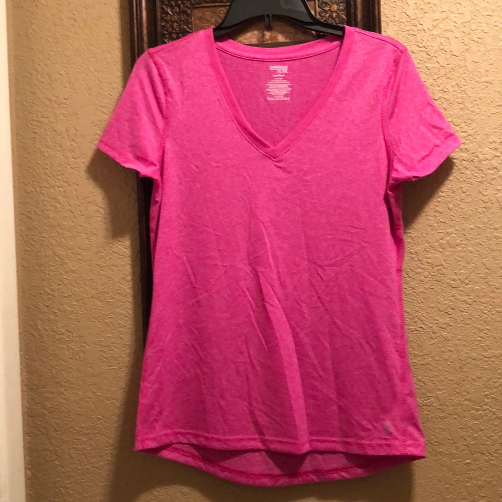 Very gently worn Danskin Now Top. Fushia pink. Semi fitted. Medium. 100% poly